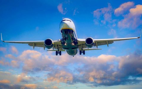 Auslandsflüge: Flugzeug startet