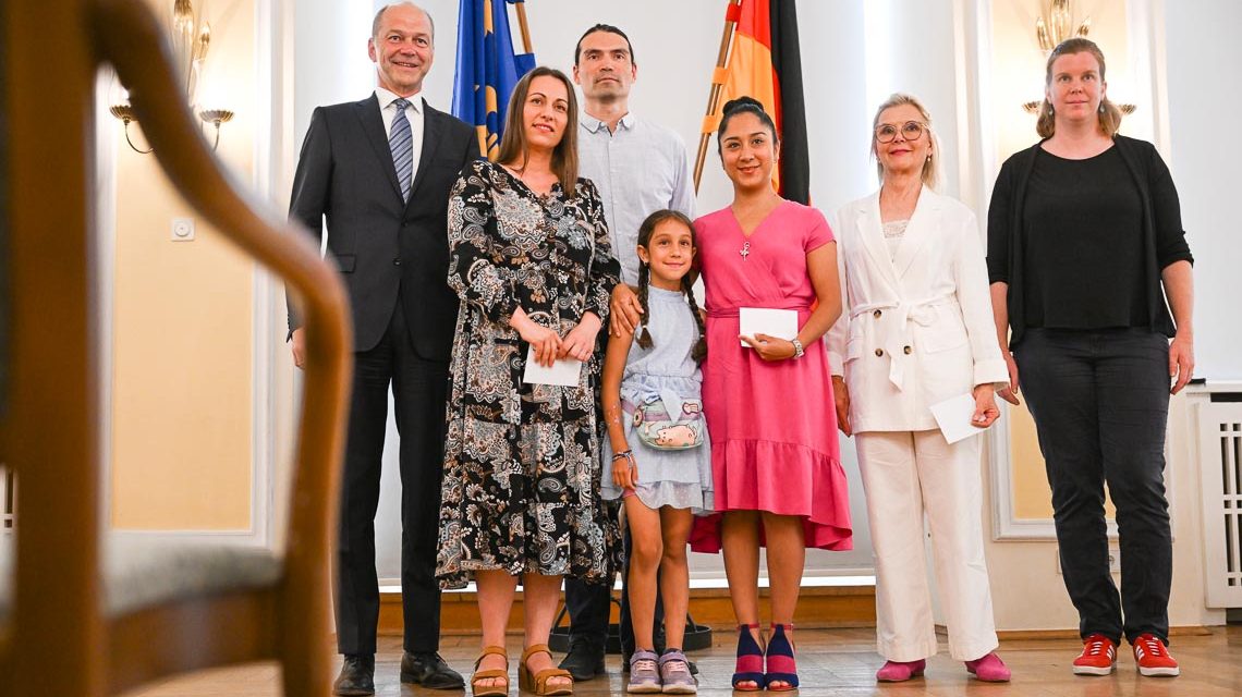 Einbürgerung: Feierstunde mit Wiesbadens Neubürgern