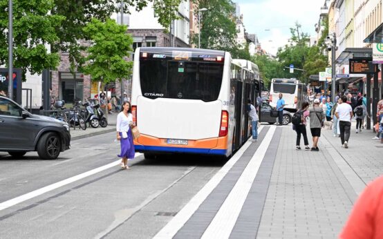 Bushaltestelle Platz der Deutschen Einheit
