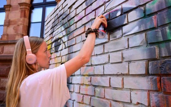 Joline Kitsune bei der Arbeit