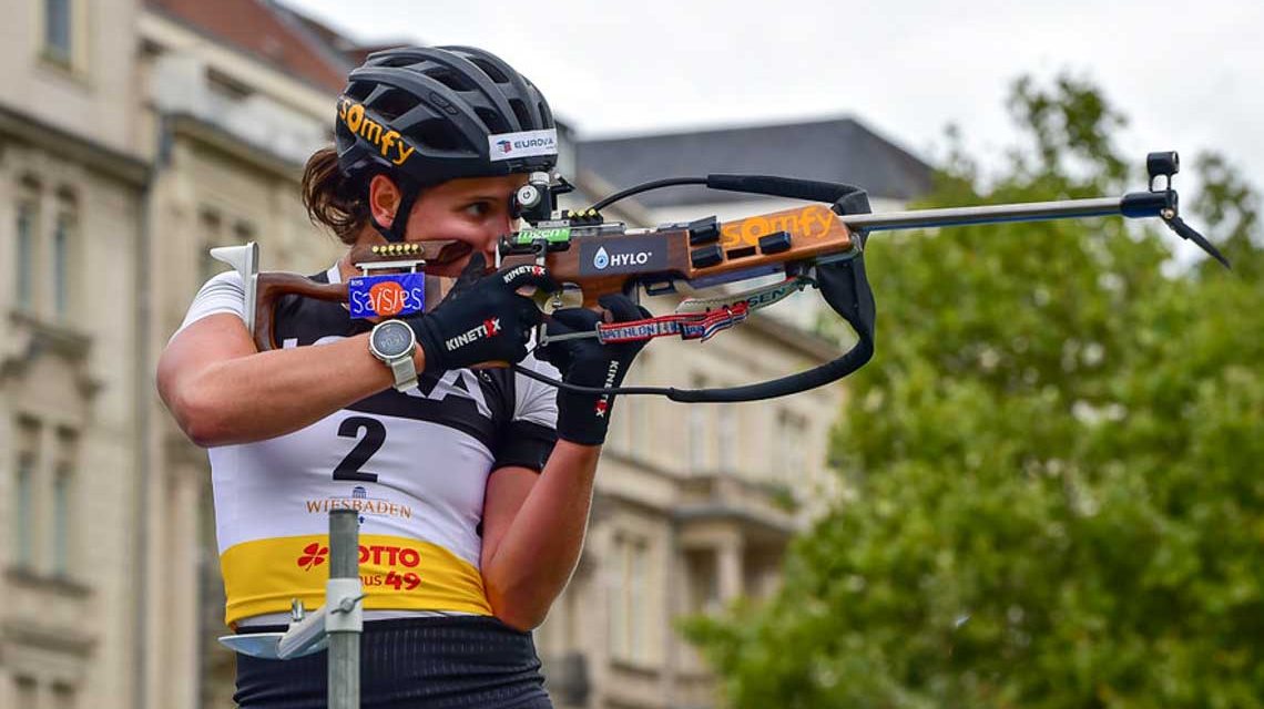 Julia Simon beim City-Biathlon in Wiesbaden 2020