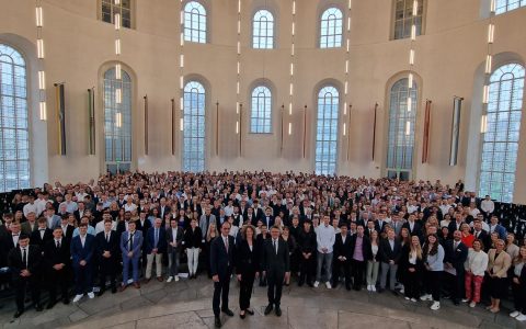 Duales Studium: Hessen hat 533 neue Boschafterinnen und Botschafter für Steuergerechtigkei