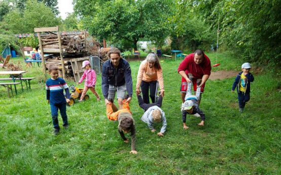 Kita Wichtelhäuschen feiert Sportfest auf der Kinder- und Jugendfarm in Winkel
