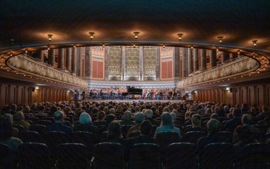 Kurhaus Wiesbaden, Blick in den Friedrich-Thiersch-Saal, Sinfoniekonzert