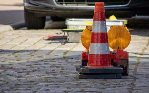 Baustelle, Wasserrohrburch, Verkehr, Pestalozzistraße