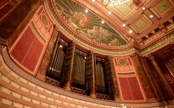 Kurhaus Orgel im Friedrich-Thiersch-Saal.