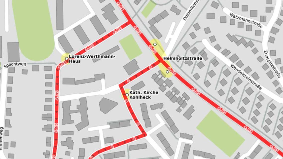 Karte zeigt Schönbergstraße und verschiedene Haltestellen.