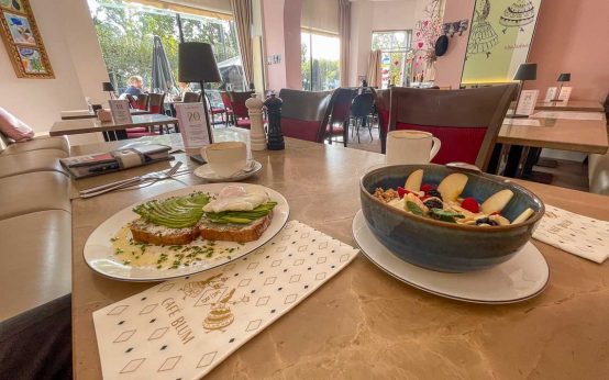 Frühstück im Cafe Blum
