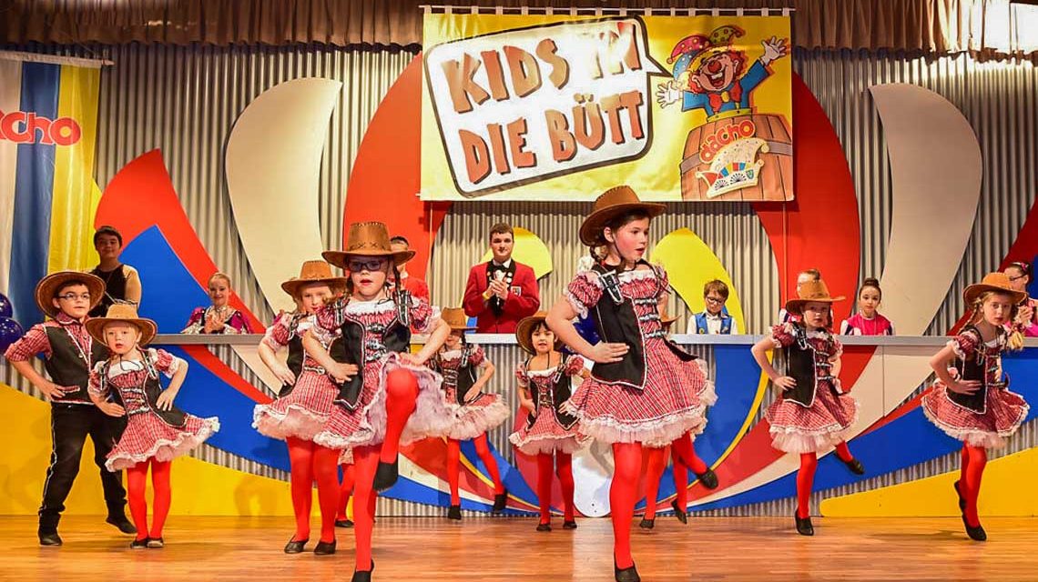 Kids in die Bütt in der Christian Bücher Halle