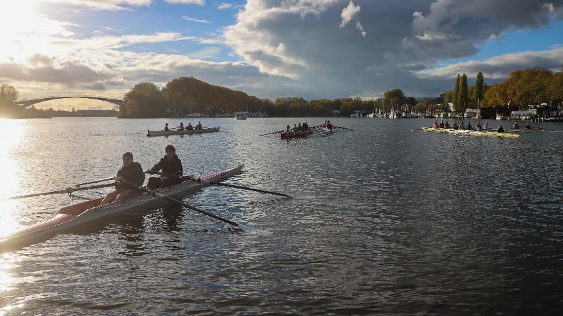 Ausrudern im Schiersteiner Hafen