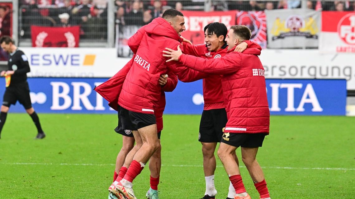 2. Bundeasliga, 13. Spieltag, SV Wehen -Wiesbaden, 3:1