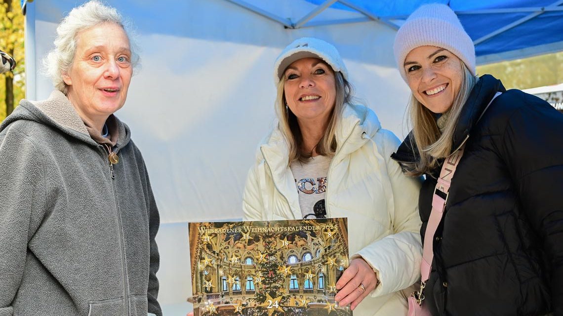 Lions-Adventskalender Verkauf in der Kirchgasse.
