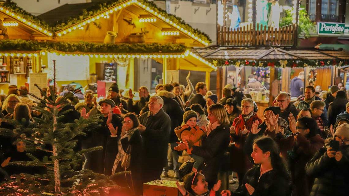Weihnachtliche Stimmung in der Altstadt von Rüdesheim.