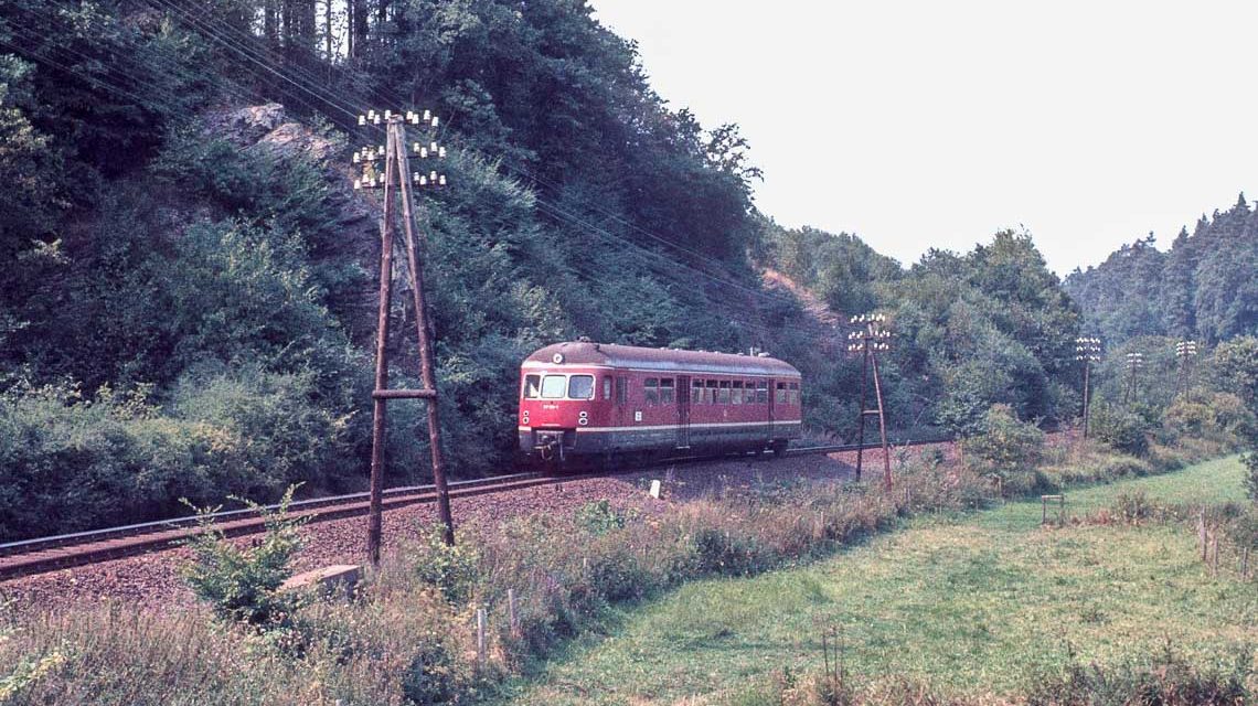 Fahrt durch das Artak. Aartalbahn, ETA 517, Bad Schwalbach