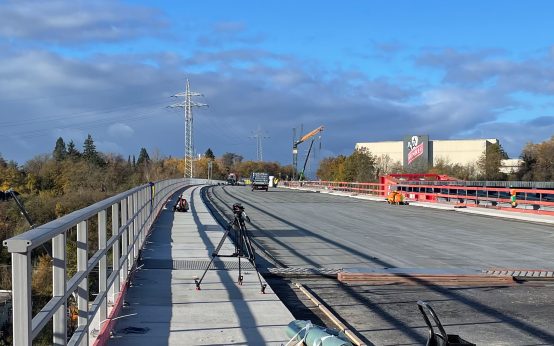 Salzbachtalbrücke Mitte November.