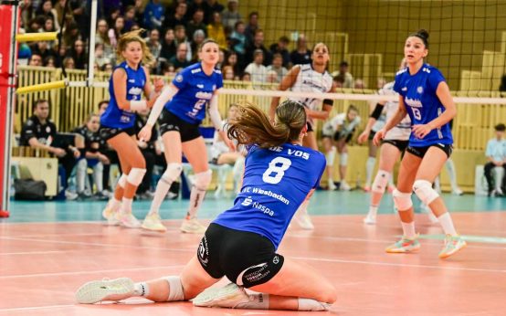 Noa de Vos in der Ballannahme