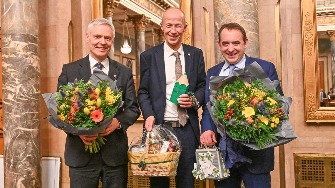 Neuer Minister für Kultus, Bildung und Chancen: Alexander Lorz übergibt Amt an Armin Schwarz