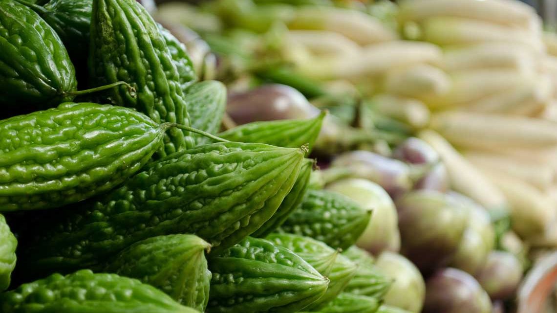 Die Bittermelone, auch Bittergurke, Goya-Gurke, Balsambirne, Balsamapfel, Bittere Springgurke, französisch Margose, ist eine Pflanzenart aus der Gattung Bittermelonen innerhalb der Familie der Kürbisgewächse