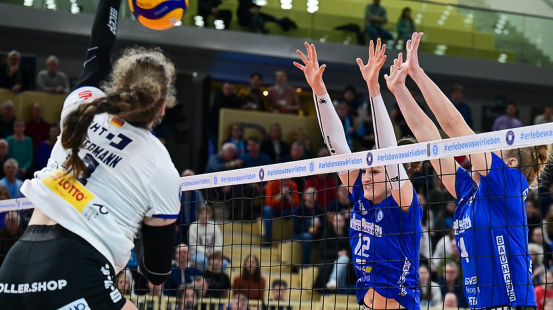 VfB Suhl gewinnt 3:1 gegen den VC Wiesbaden.