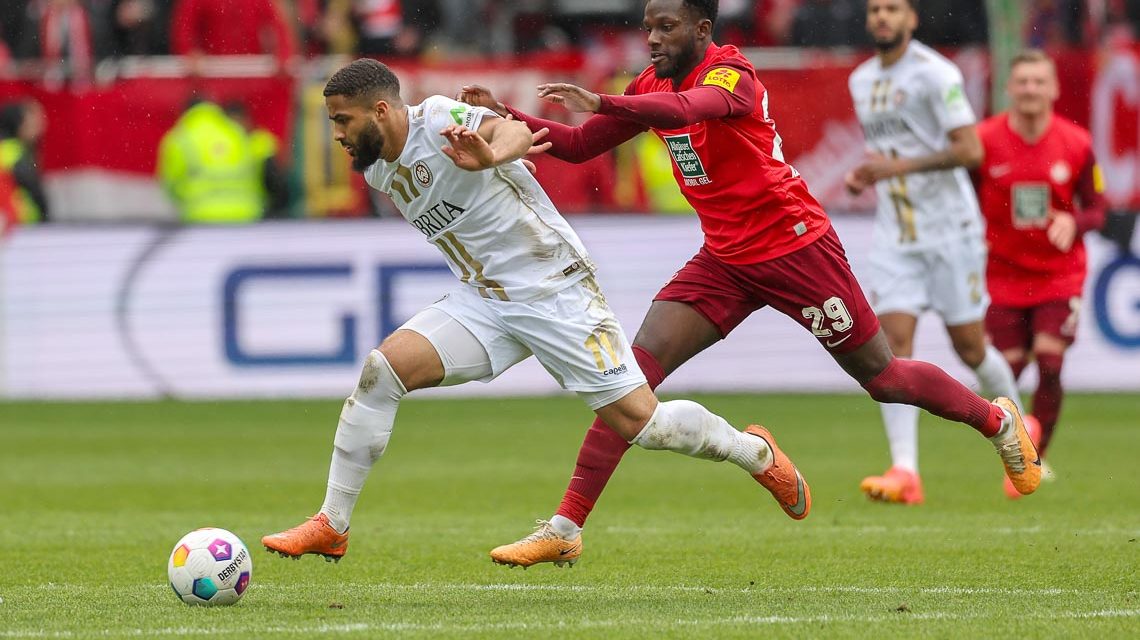 Der SVWW spielt im Abstiegsduell in Kaiserslautern 1:1.