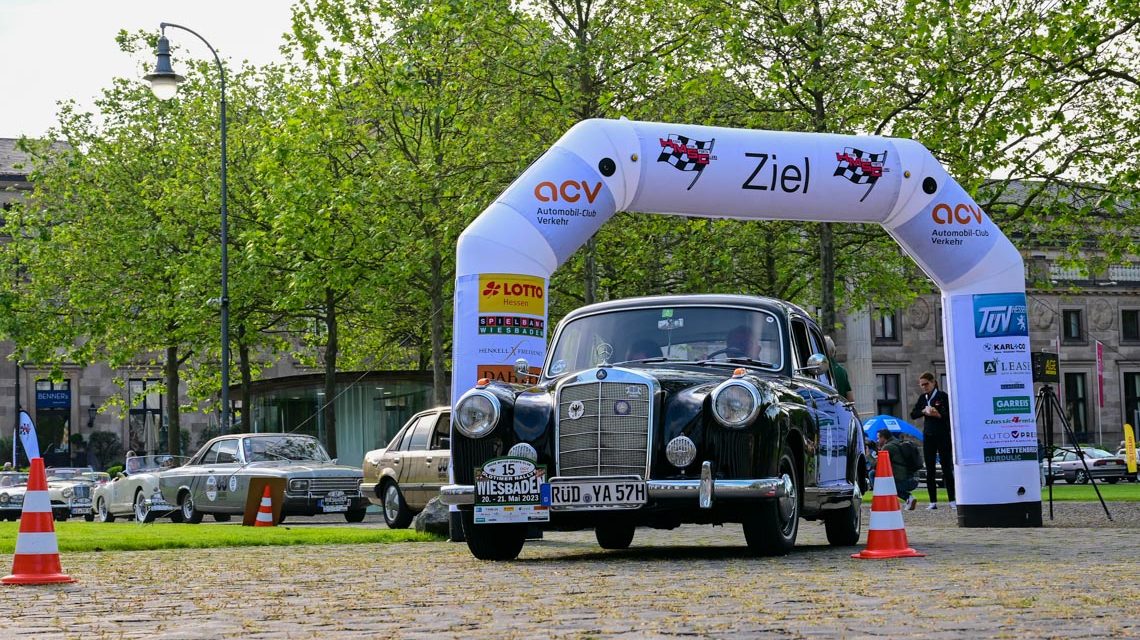 38. HMSC Oldtimer Rallye Start am Kurhaus Wiesbaden
