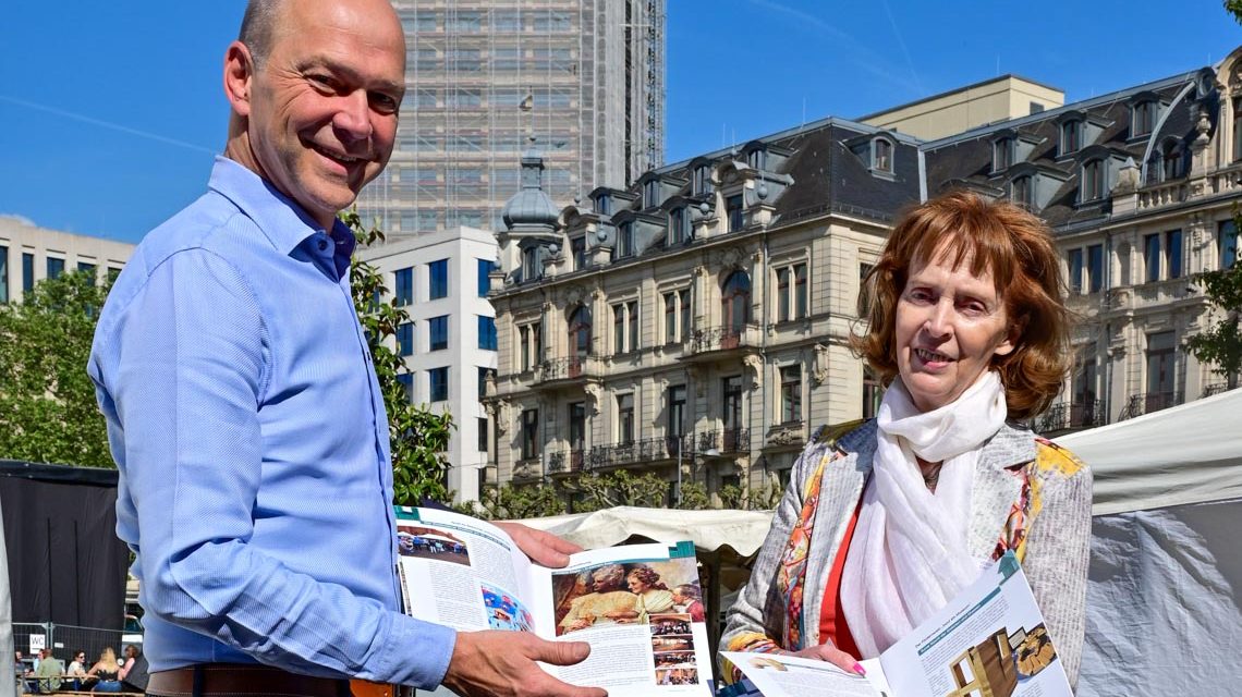 Dr. Gerhard Obermayr und Erika Noack auf dem Kranzplatzfest.