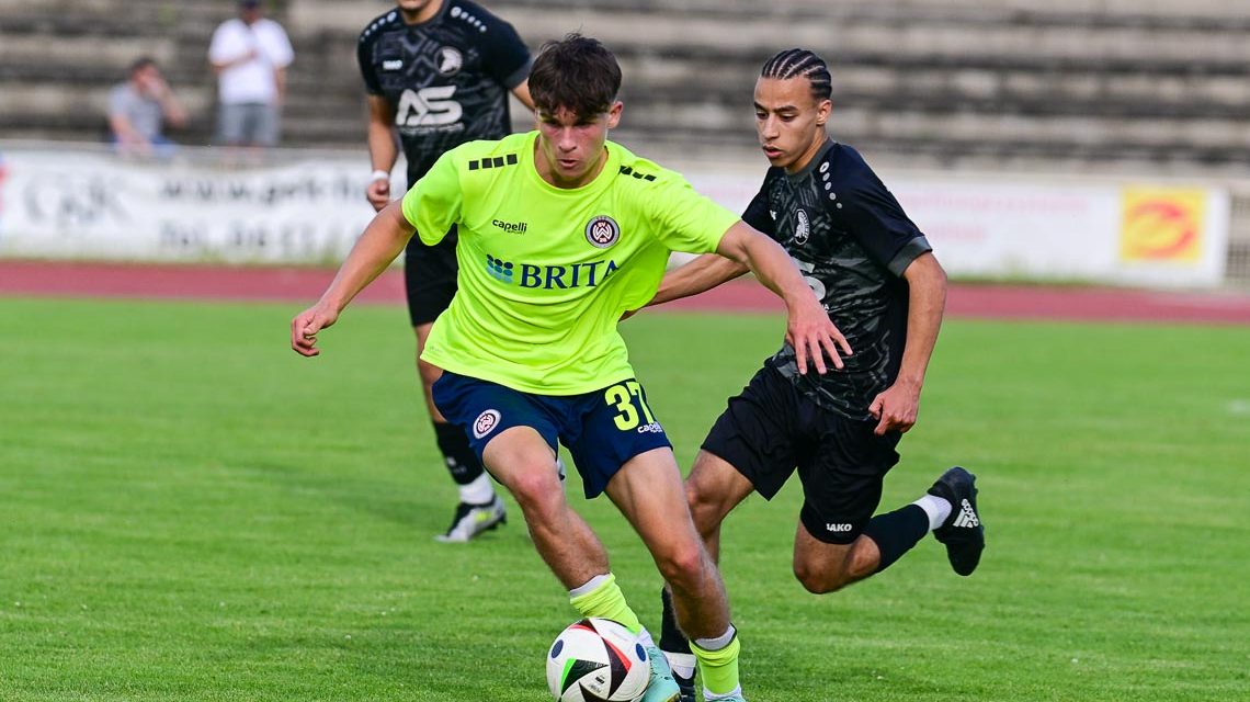 Moritz Flotho im Spiel gegen den SV 1921 Erbenheim.