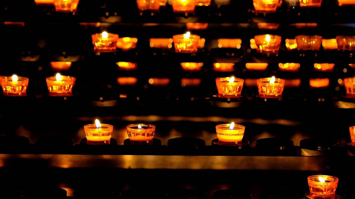 Schweigeminute im Hessischen Landtag: Hessischer Landtag gedenkt Polizist Rouven L.