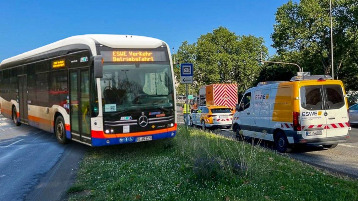 Wasserrohrbruch, Staus am Gustav-Stresemann-Ring