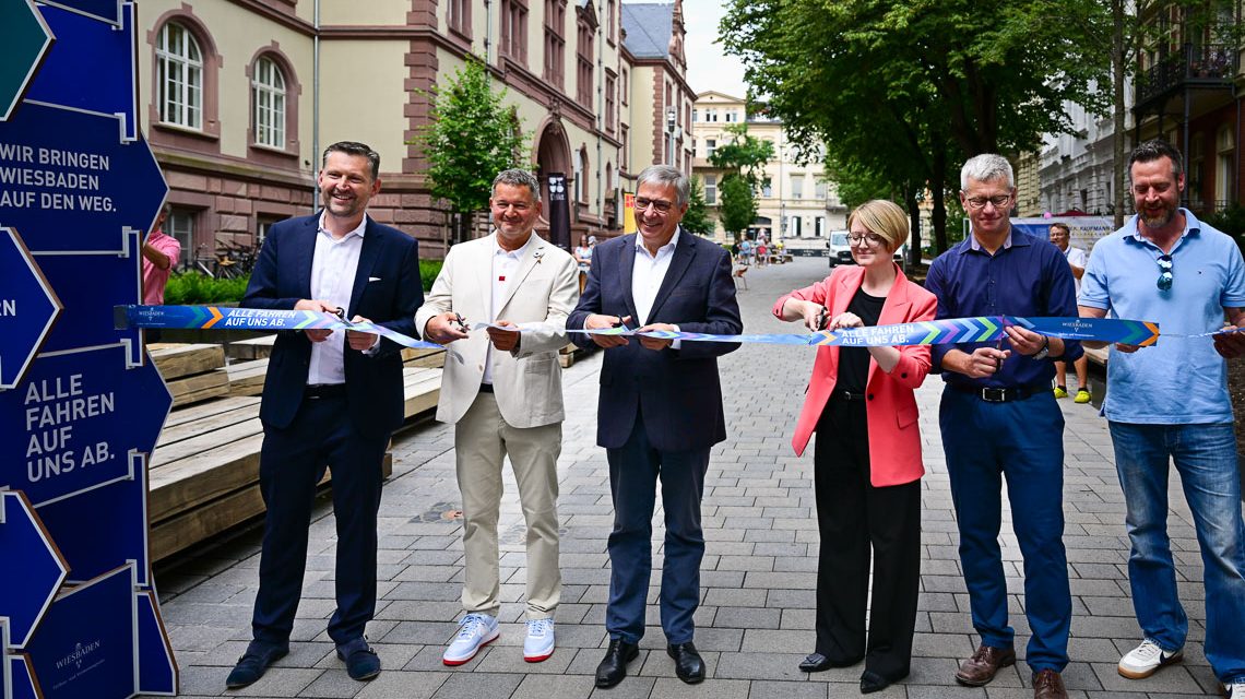 Roland Stöcklin, Guido Haas, Oberbürgermeister Gert-Uwe Mende, Dr. Patricia Becher, Andreas Kowol...