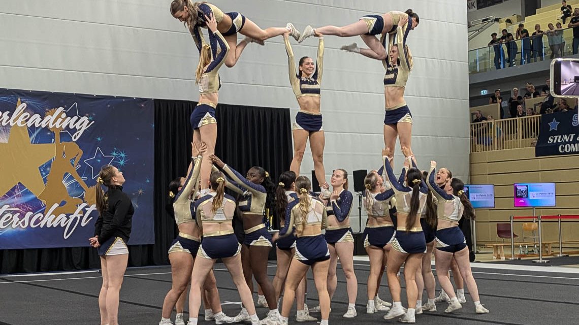 Phantastics Senior Group Stunt mit Trainerin Manuela Christen