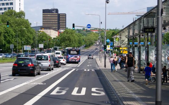 Gustav-Sresemann-Rung, Busverkehr
