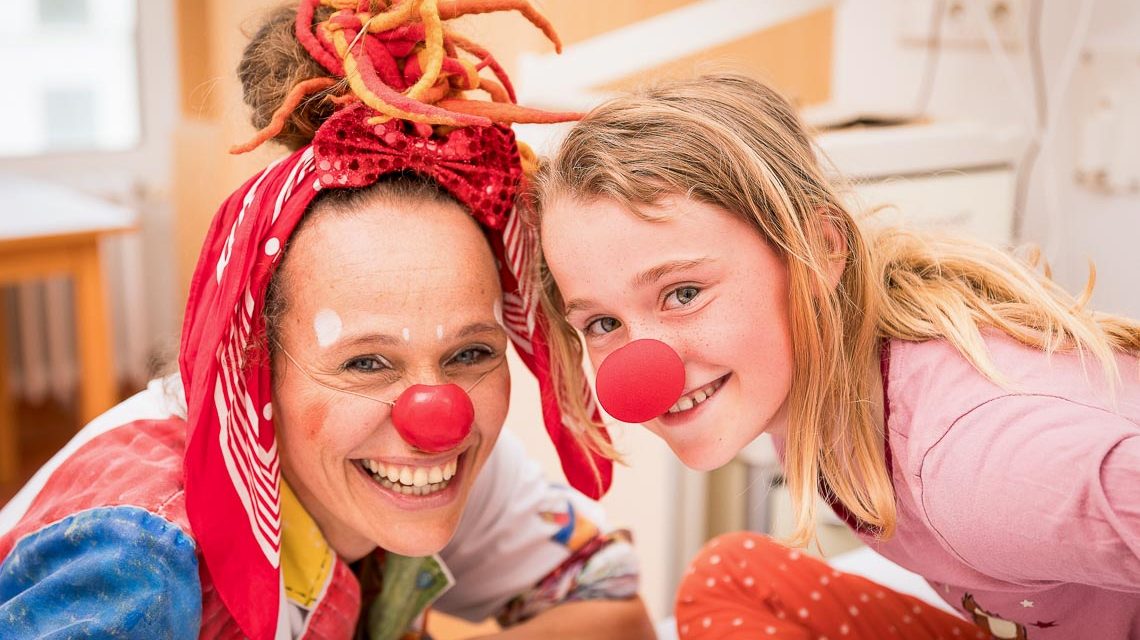 „Dr. Krümmel und Emma in den Helios Dr. Horst Schmidt Kliniken Wiesbaden“ Fotograf: Mario Diener