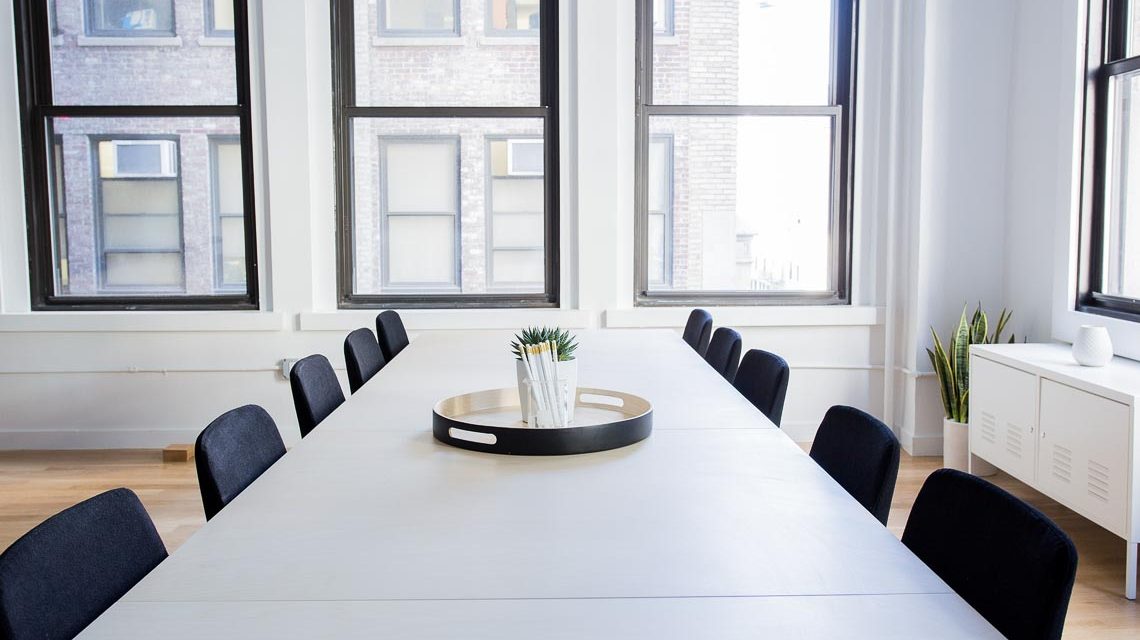 Symbolbild, runder Tisch