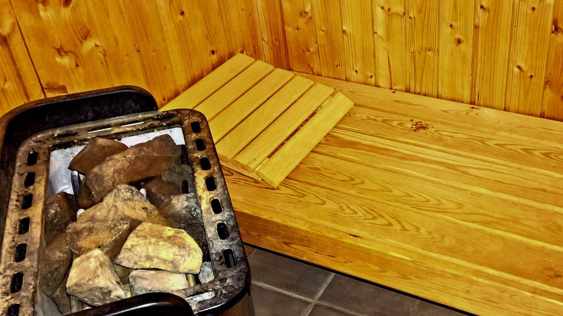 Ofen in der Sauna, Symbolfoto für Schwellbrand in m Thermalbad Aukamm.