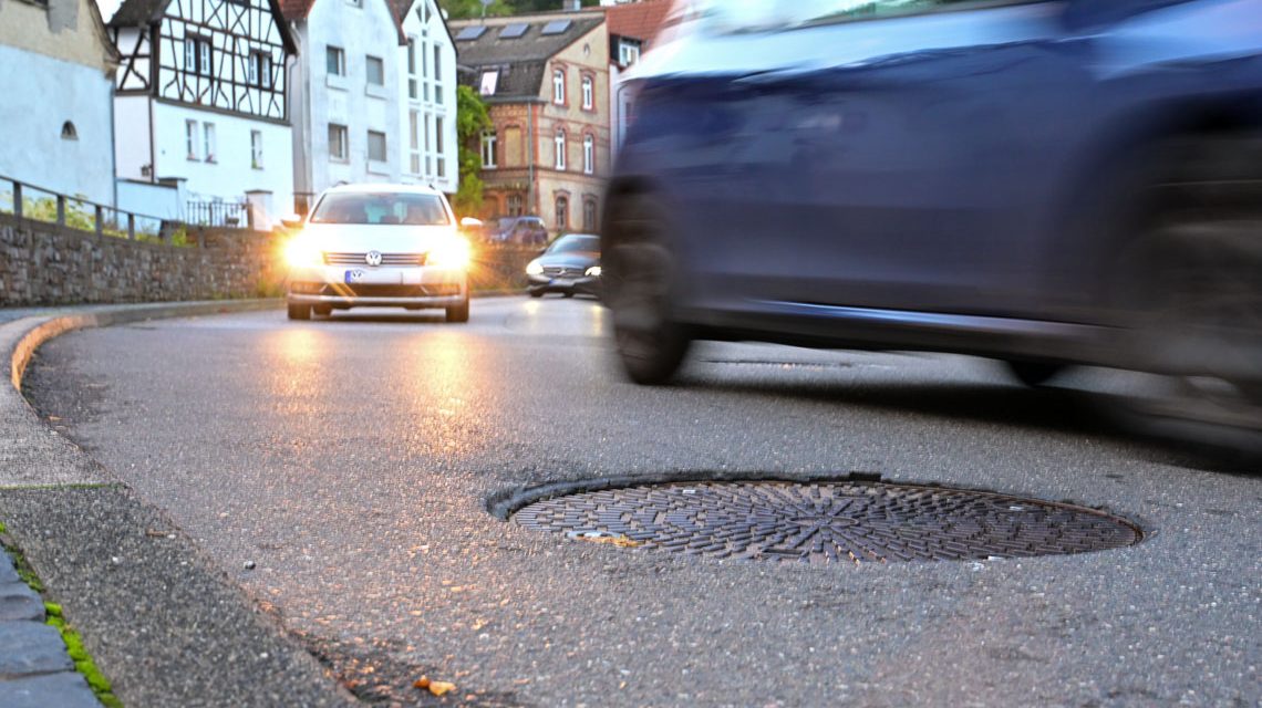 Kanaldecken al der Stadtmauer