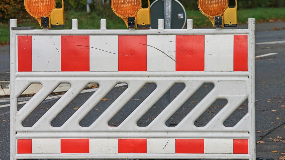 Sybolbild: Sperrung der ... Pfahlerstraße, Gustav-Adolf-Straße, Tränkweg, Glacisweg, Alban-Köhler-Straße, Wiener Platz, Holzstraße, Burgstraße, Schöne Aussicht, Honeggerstraße, Frau-Holle-Weg