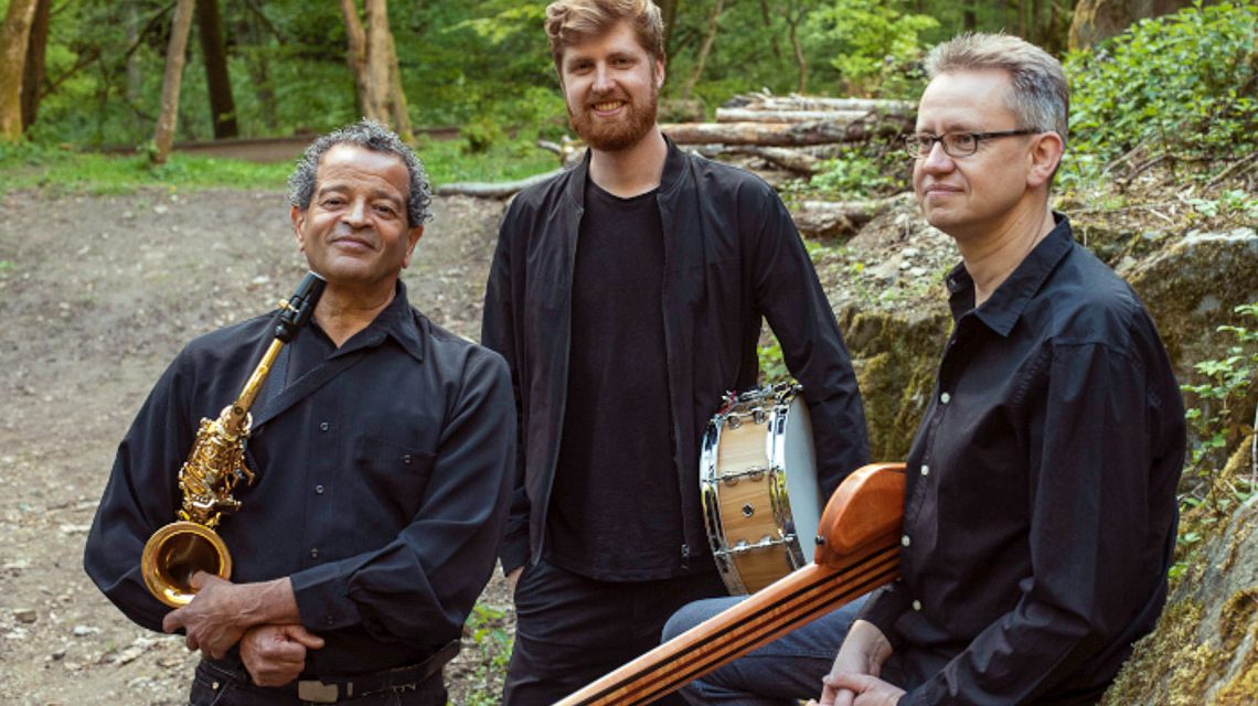 JJJ Trop im Wald, Gruppenfoto