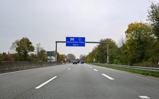 Freie Fahrt auf der A66 in Richtung Frankfurt