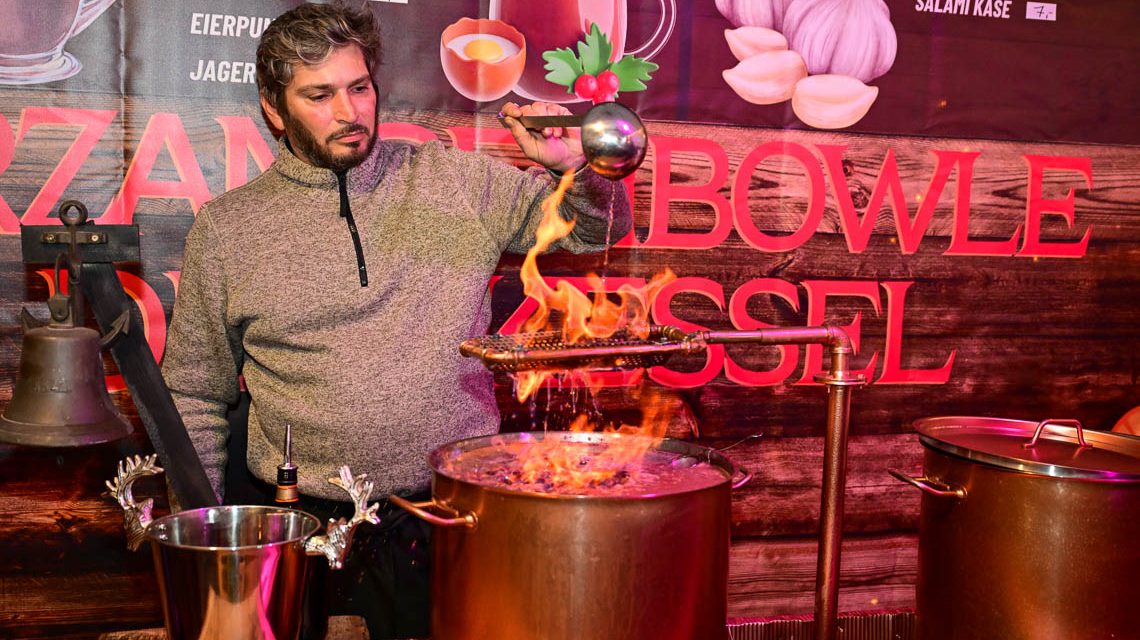 Meier Feuerzangenbowle auf dem Bowling Green bei Wiesbaden ein Ice.