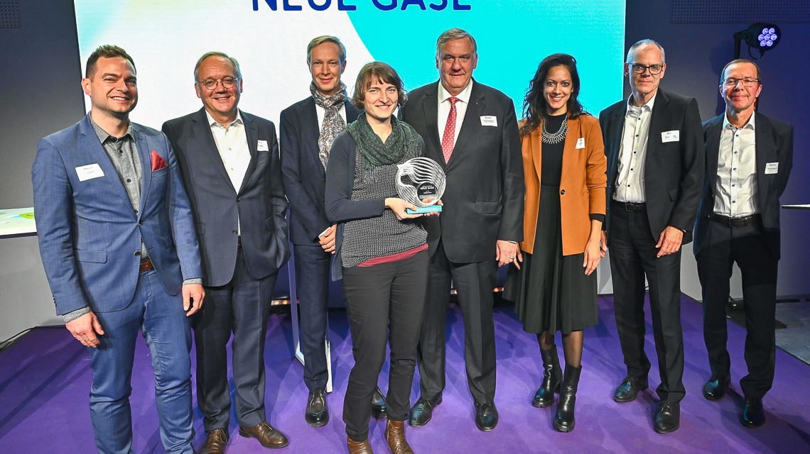 Das Team von Rh2ein-Main Connect mit Ralf Schodlok (2. v. l.) bei der Preisverleihung in Berlin.