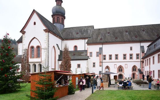 Weihnachtsmarkt im Kloster Eberbach in Eltville am Rhein.