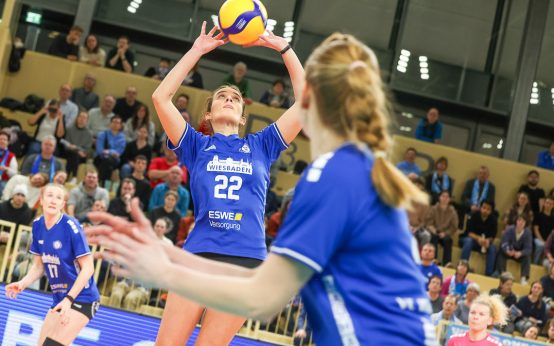 VC Wiesbaden vs. Ladies in Black Aachen.