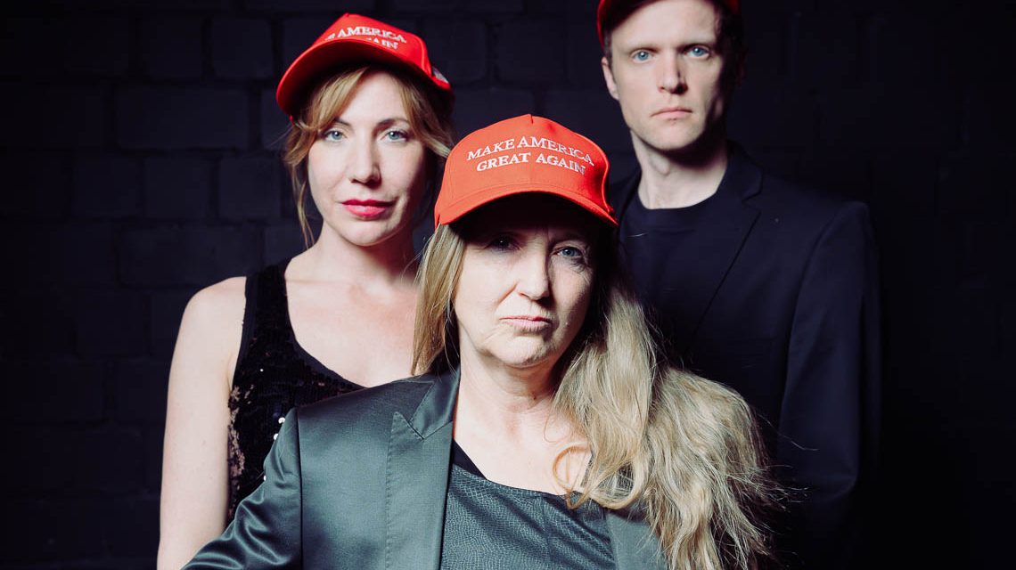 (v. l. n. r.) Sybille Weiser, Evelyn Faber und Jonas Grundner-Culemann.