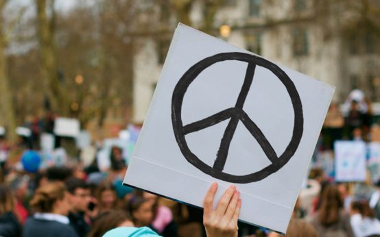 Friedensdemo in Wiesabden führt zum Eklat.