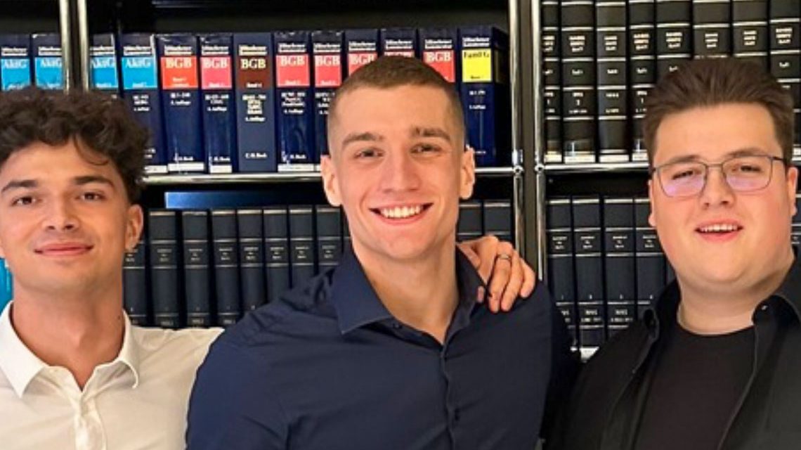 Die Gründer von Fuxam: Leo van den Brandt, Schröder und Oliver Grübnau (v.l.n.r.)