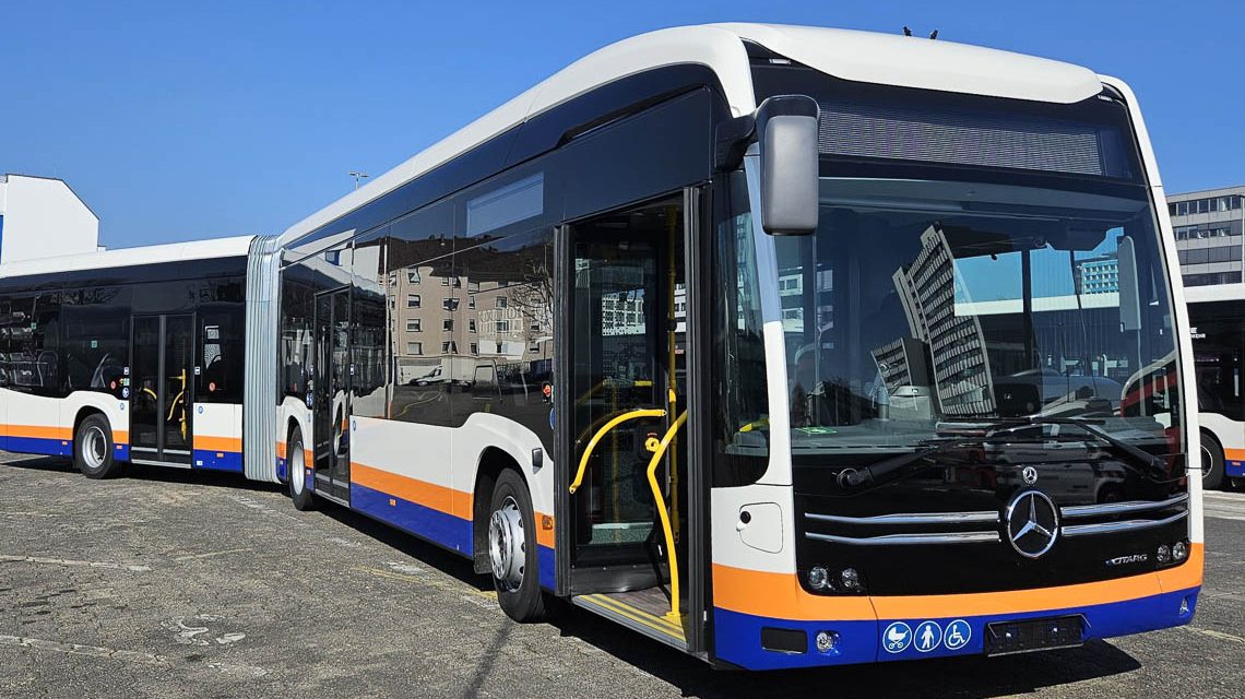 Der neue e-Citaro Gelenkbus. ©2025 Stadt Wiesbaden