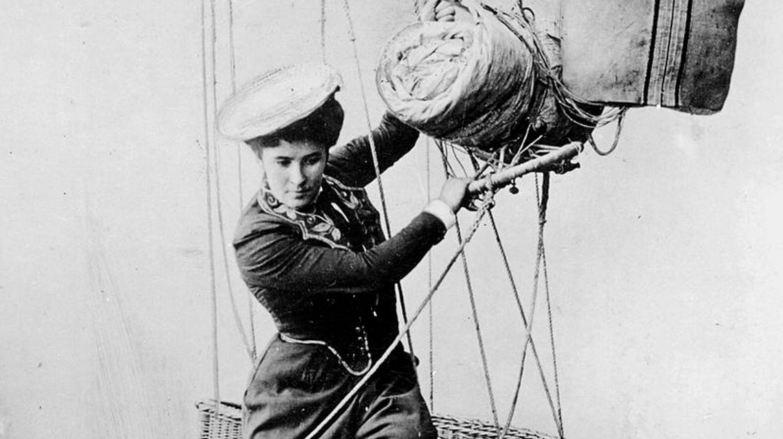 Kaethe Paulus, Flug-Pionierin in Wiesabden.