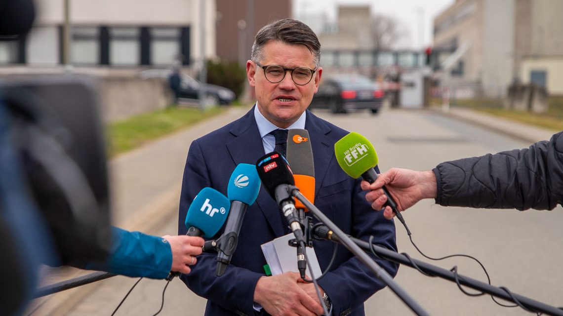 Ministerpräsident Boris Rhein in Biblis.