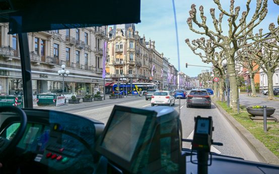 Der e-Citaro auf seiner Jungfernfahrt: hier auf der Wilhelmstraße.